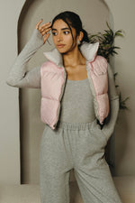 IVY SAM REVERSIBLE PUFFER VEST [PINK & GRAY]