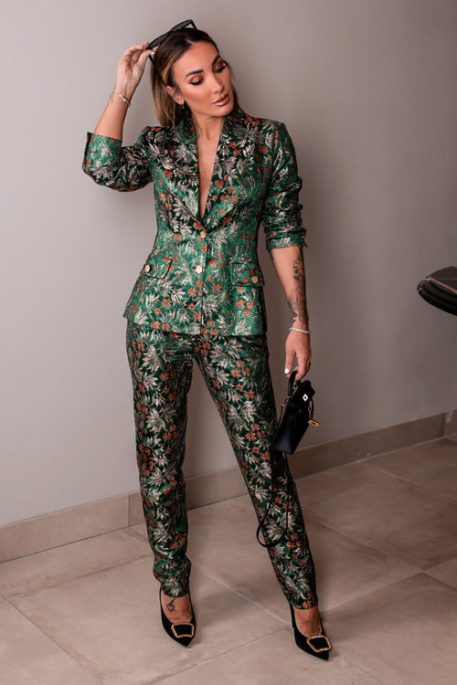 HOLLIS SUIT