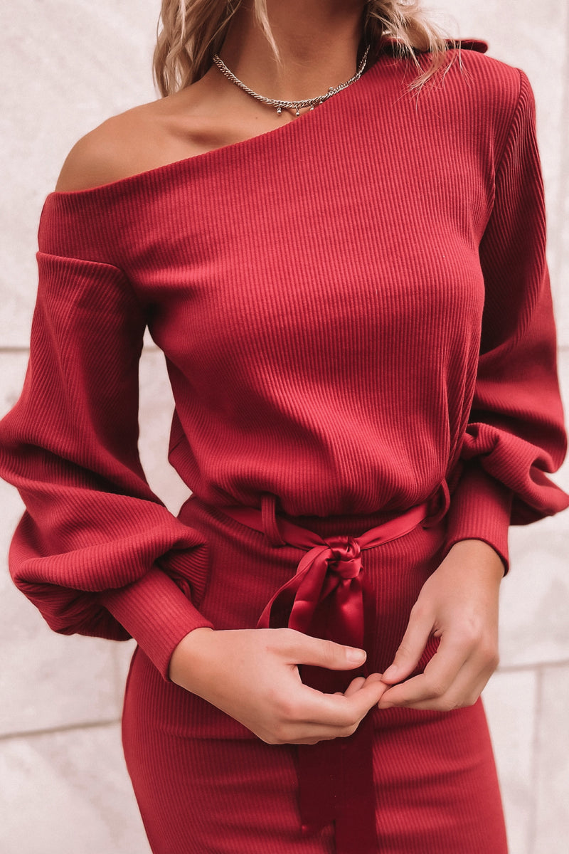 JOLA DRESS [BURGUNDY]